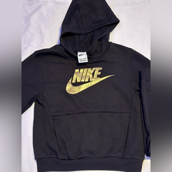 Nike Boys Long Sleeve Club Fleece Graphic Hoodie and Jogger Pants Set - Picture 4 of 7